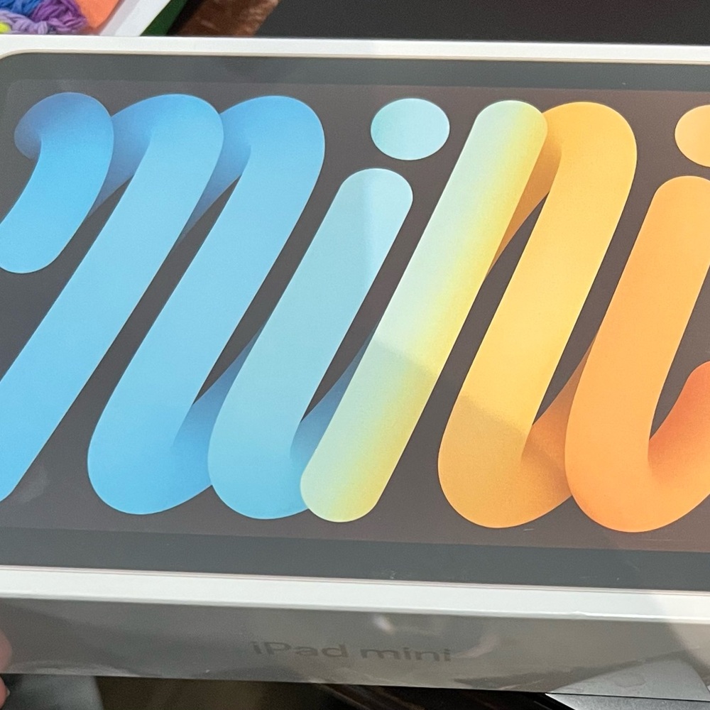 Apple iPad with Colorful Display